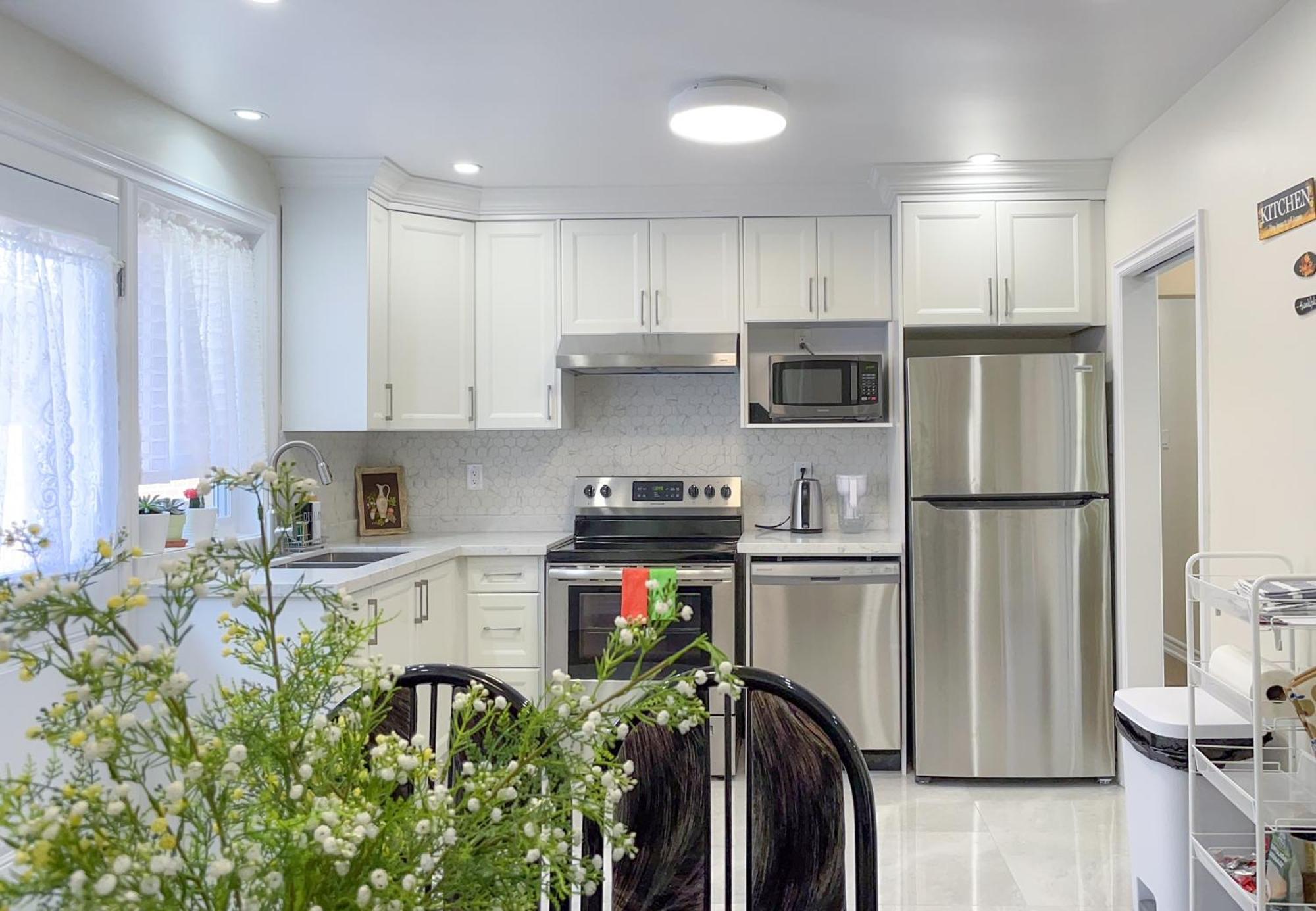 トロントNewly-Renovated 3Br House, 12 Minutes To Airportアパートメント エクステリア 写真